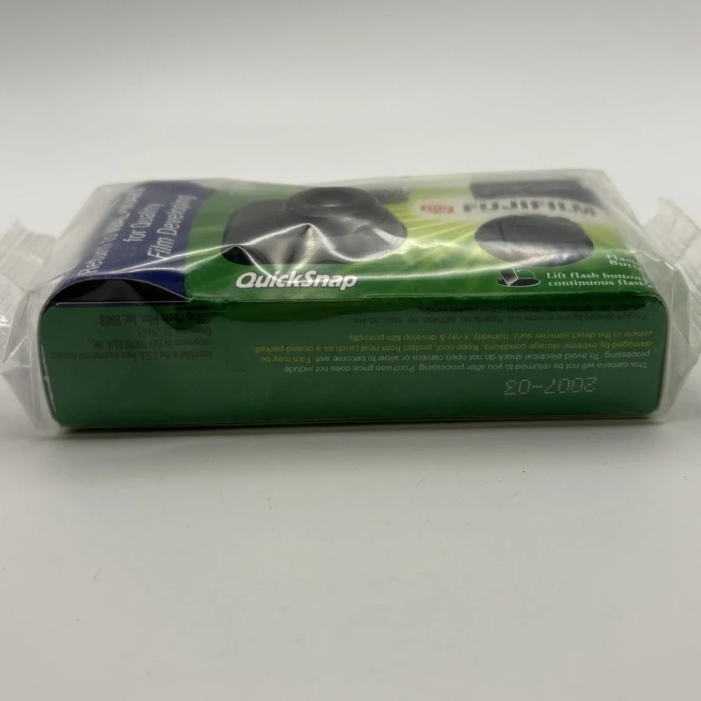 NEW FujiFilm QuickSnap Flash 35mm Single Use Camera 03-2007‎